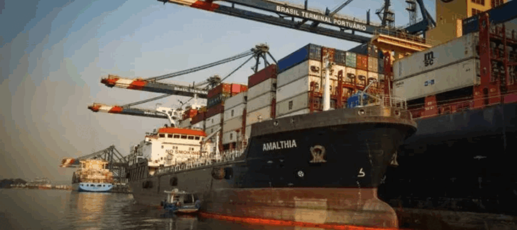 Quatro empresas concentram 80% do transporte de contêineres em Santos