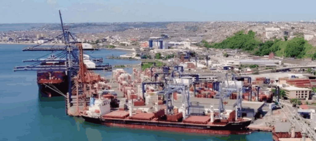 Transporte em portos nacionais bate recorde de movimentações em julho.